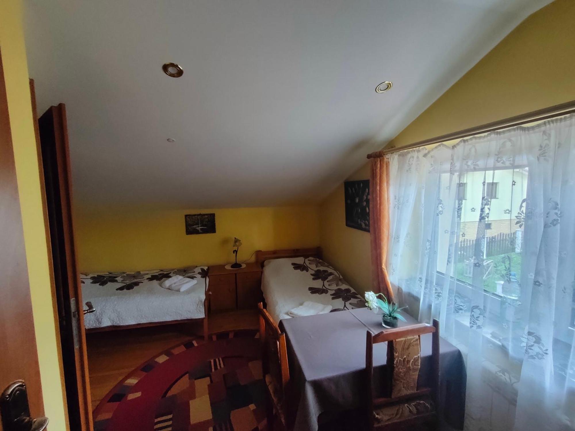 Pokoje Goscinne Szuber Iwonicz-Zdrój Exterior foto